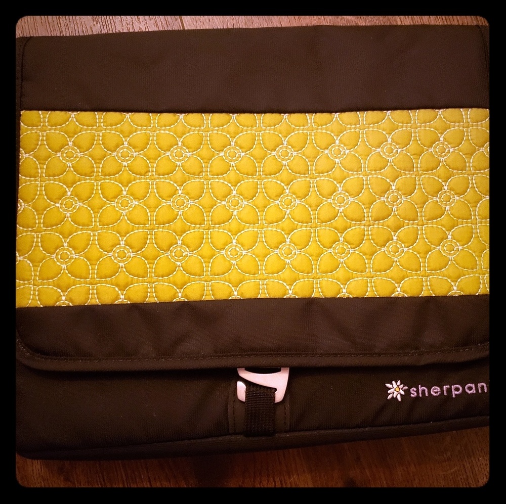 Sherpani messenger bag
